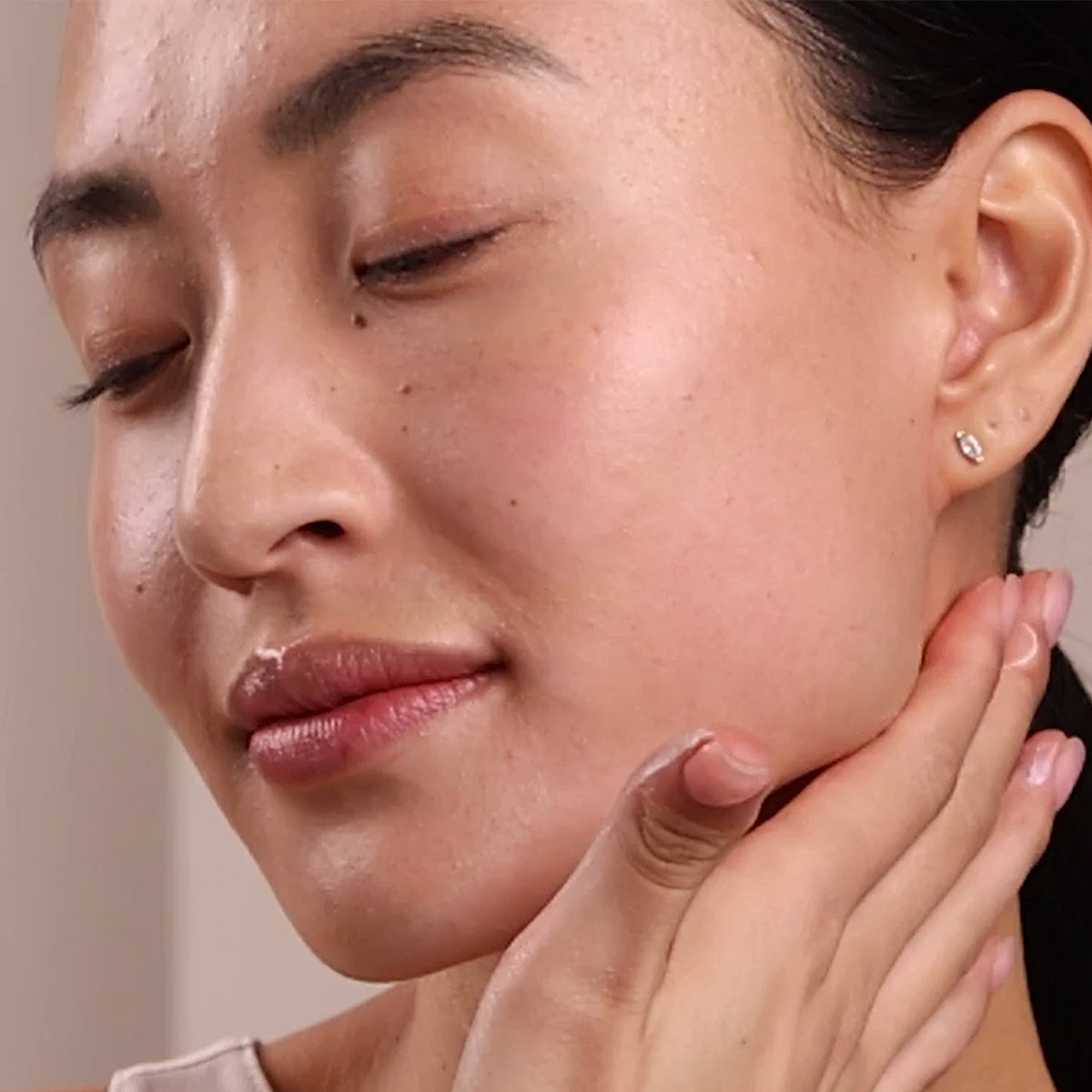 Monoi Age Corrective Night Cream close-up