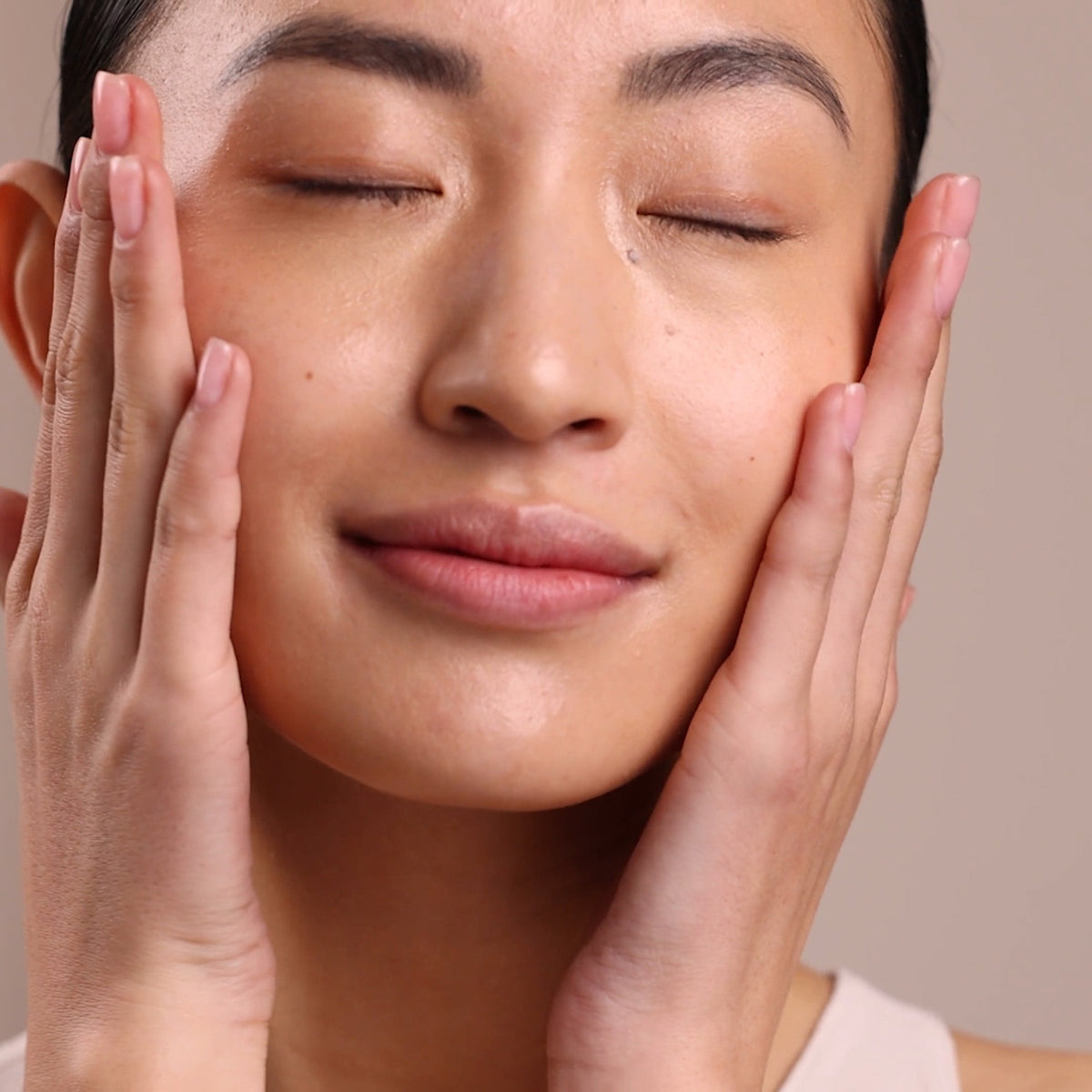 Citrus & Kale Potent C+E Serum close-up