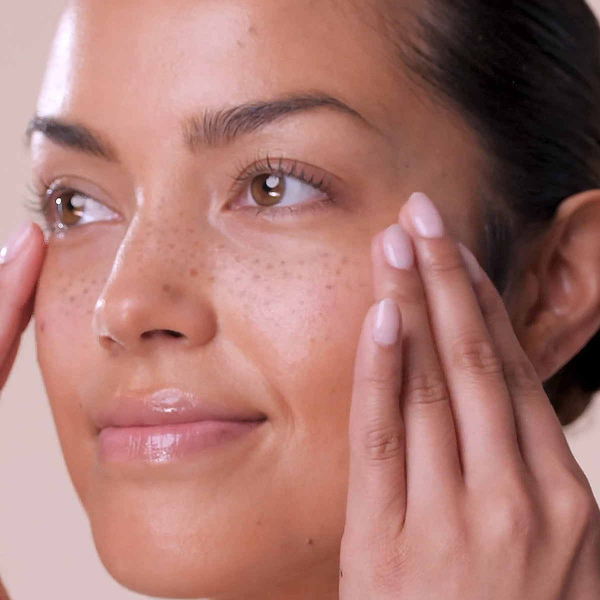 Vitamin C+ Serum close-up